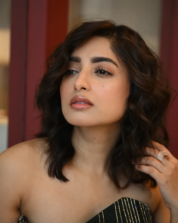 Ishaa Saha Hottest
