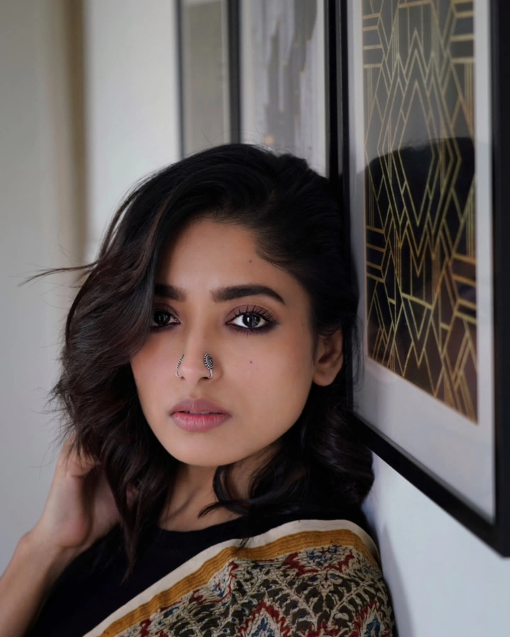 Ishaa Saha Social Media