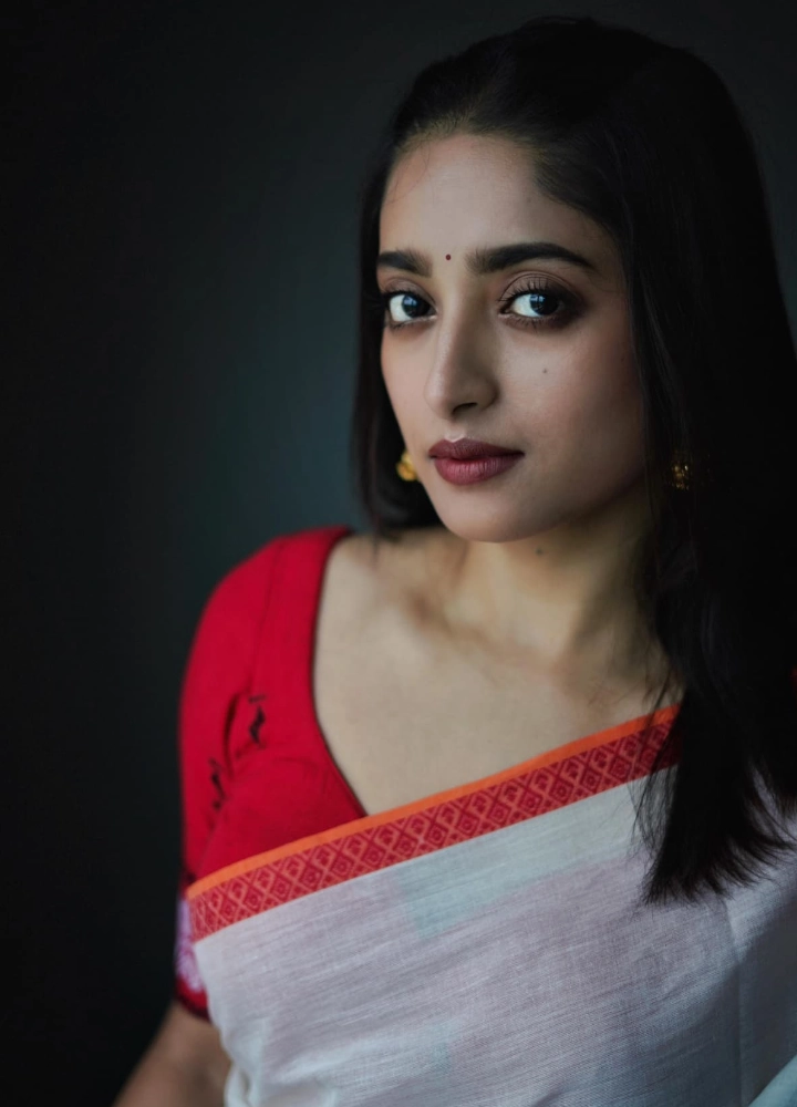 Ishaa Saha has Beautiful Eyes