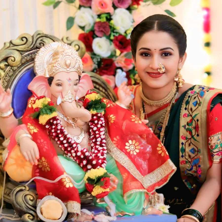 Mahima Mhatre Celebrating Ganesh Festival