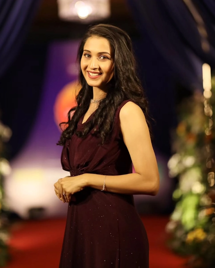 Mahima Mhatre as Meera in Tula Japnar Aahe