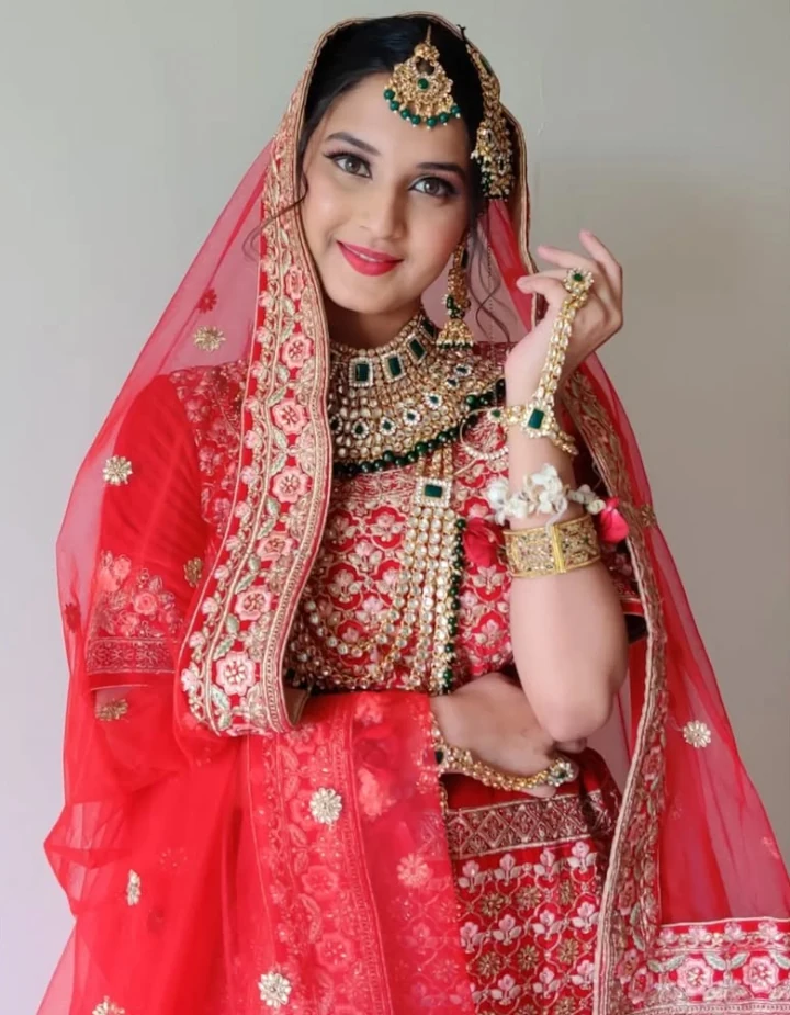 Mahima Mhatre has fabulous looks