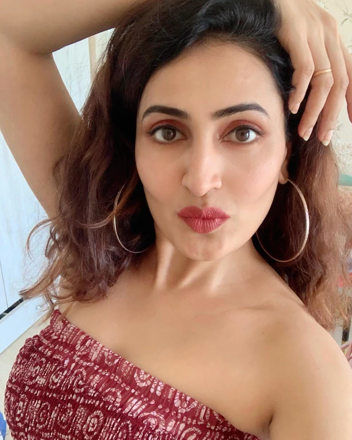 Namrata Gaikwad Husband