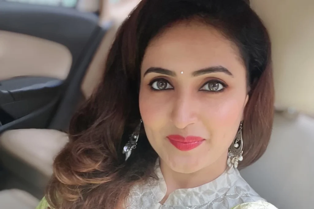 Namrata Gaikwad in RaanBazar