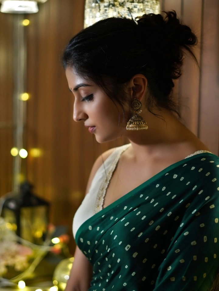 Rasika Wakharkar_s Hot Images