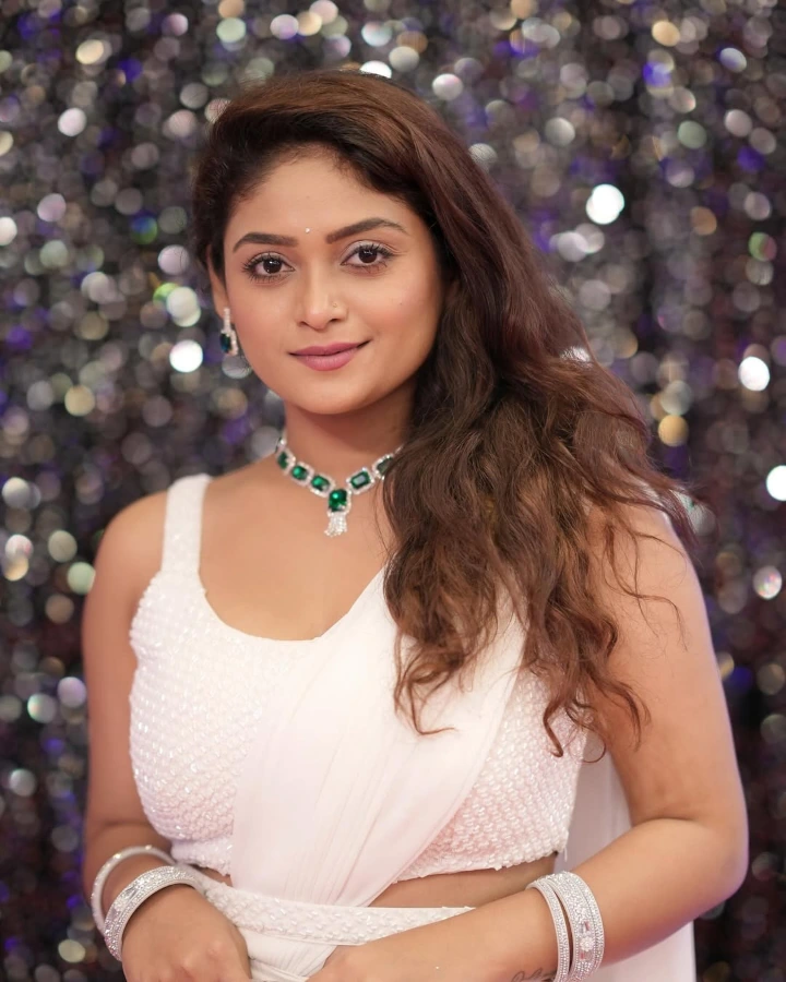 Sanjana Kale Cute Image