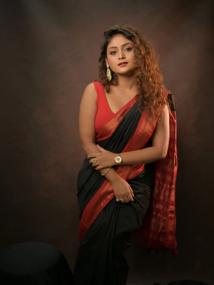 Sanjana Kale in Beautiful Saree