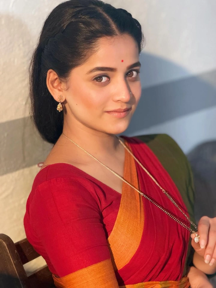 Sharayu Sonawane Husband