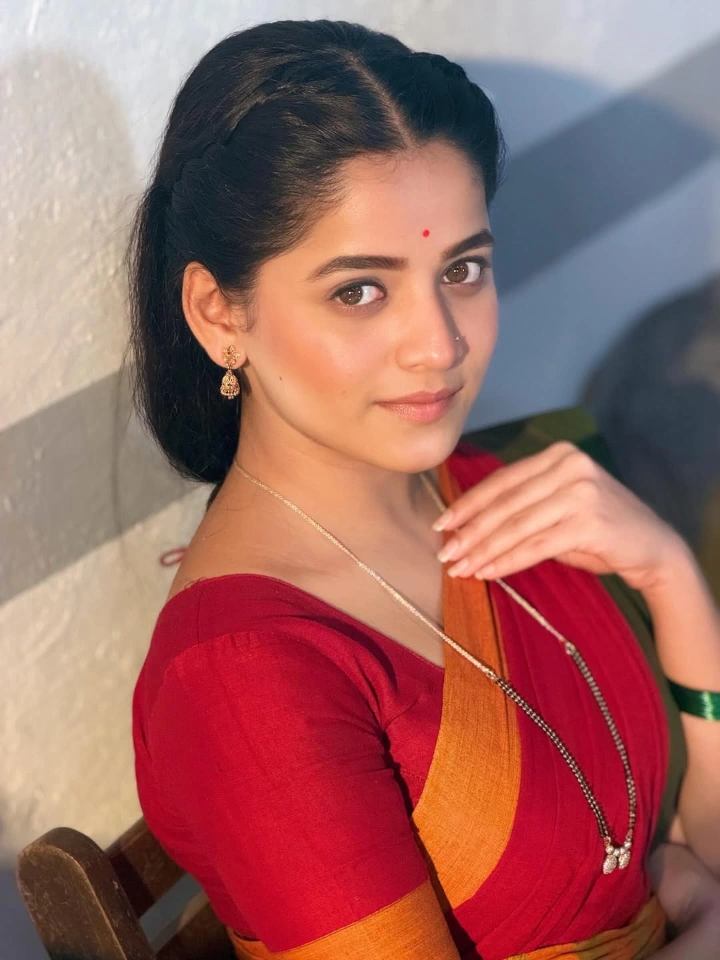 Sharayu Sonawane Looking Cute