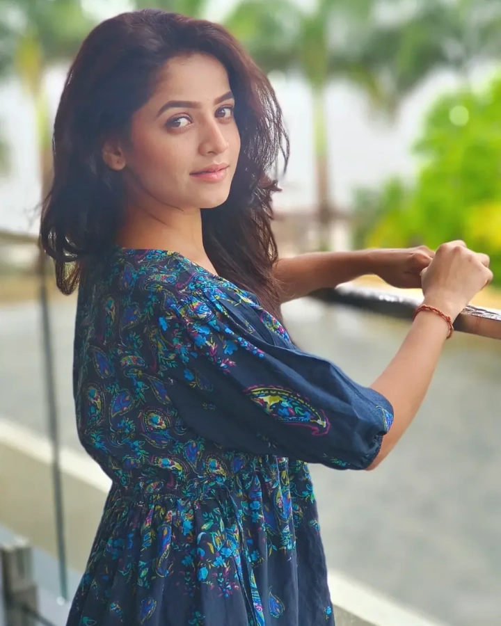 Sharayu Sonawane Paaru