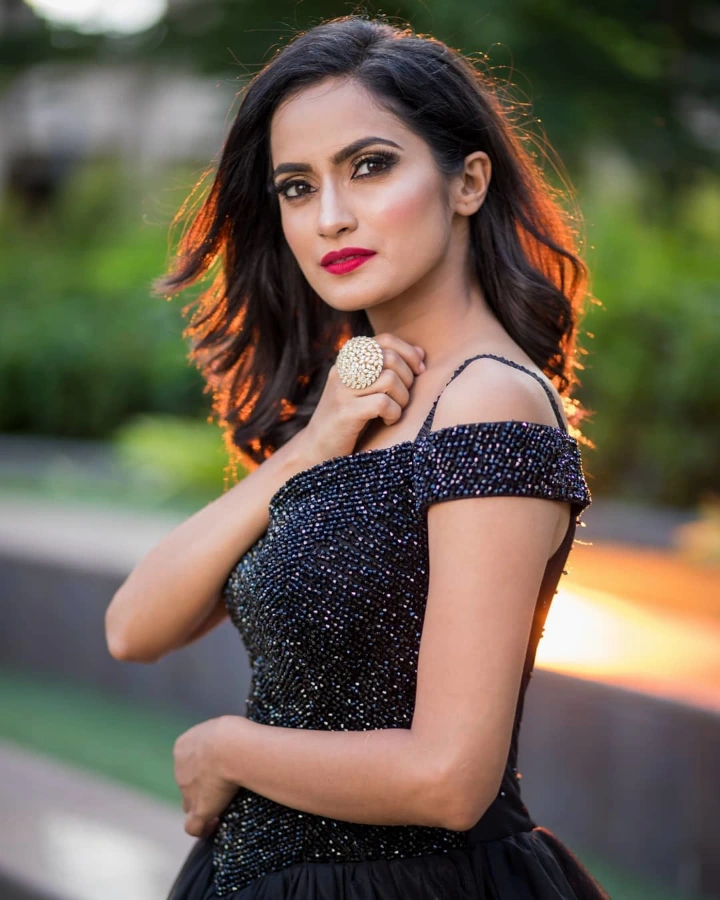 Aetashaa Sansgiri Instagram Images