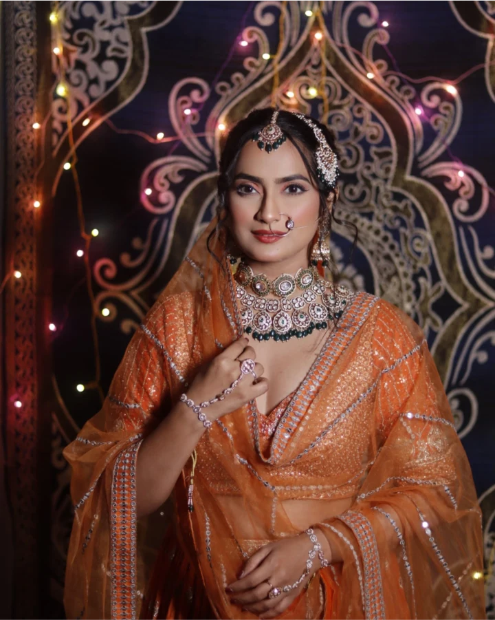 Aetashaa Sansgiri Model