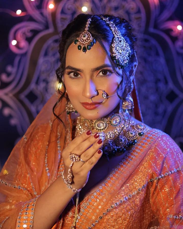 Aetashaa Sansgiri Social Media