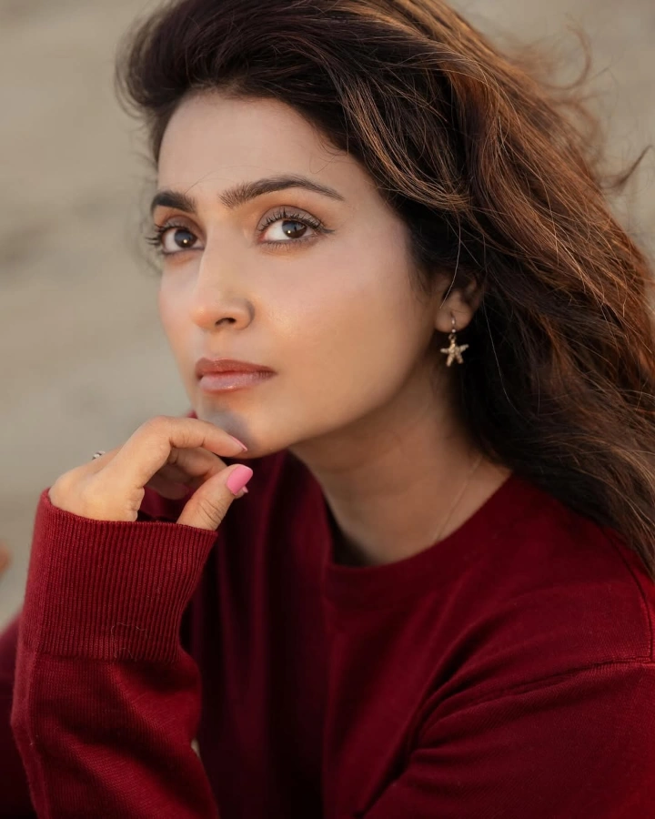 Avantika Mishra Facebook Images