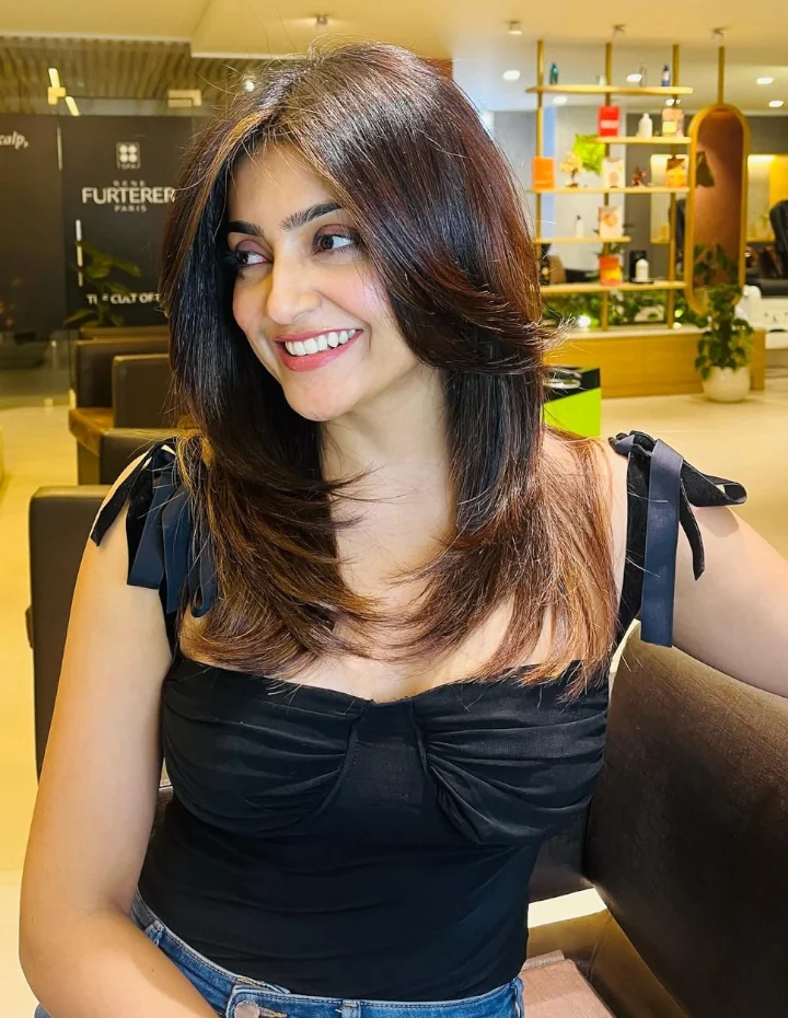 Avantika Mishra's Hottest Looks