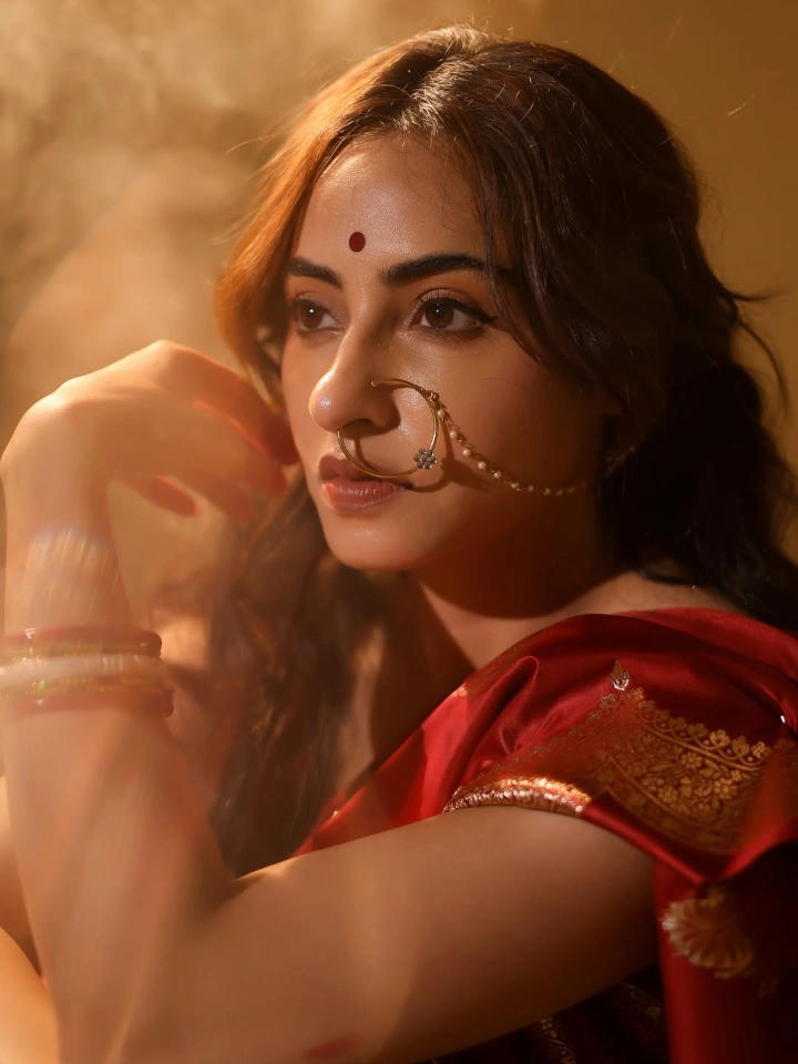 Niyati Fatnani Social Media