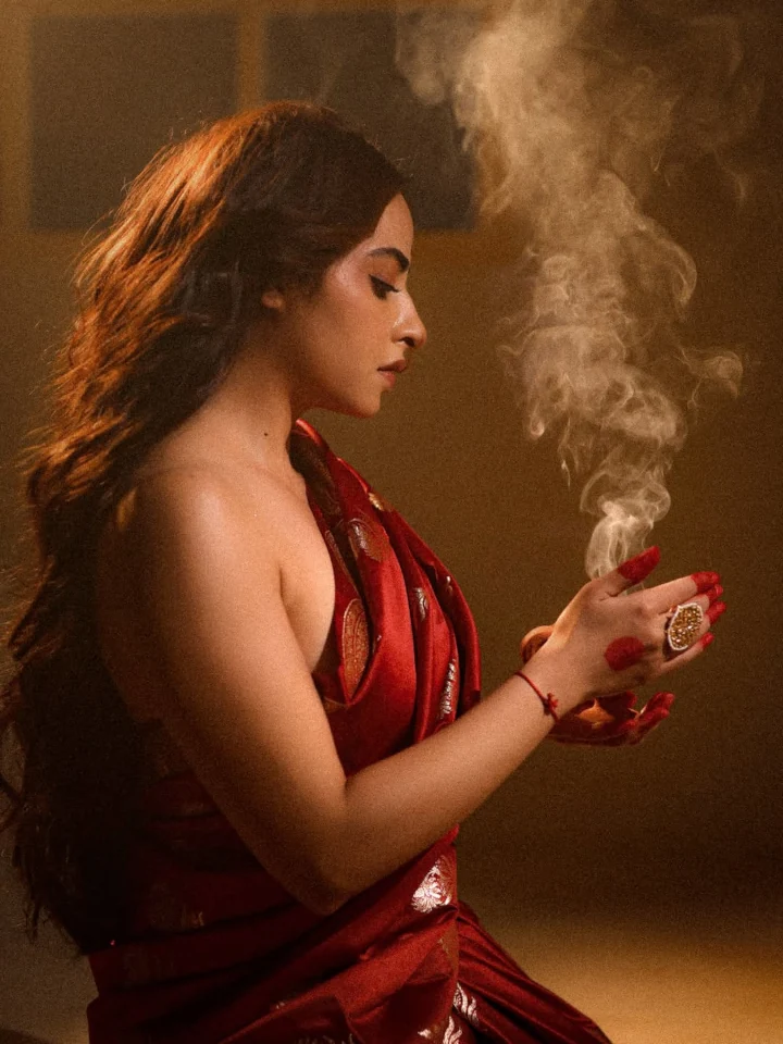 Niyati Fatnani in Wahin