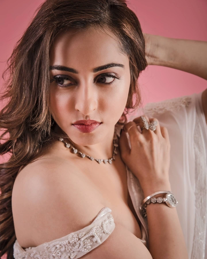 Niyati Fatnani was born on 11 January 1991