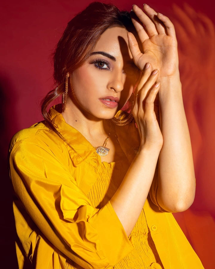 Niyati Fatnani's Fabulous Eyes