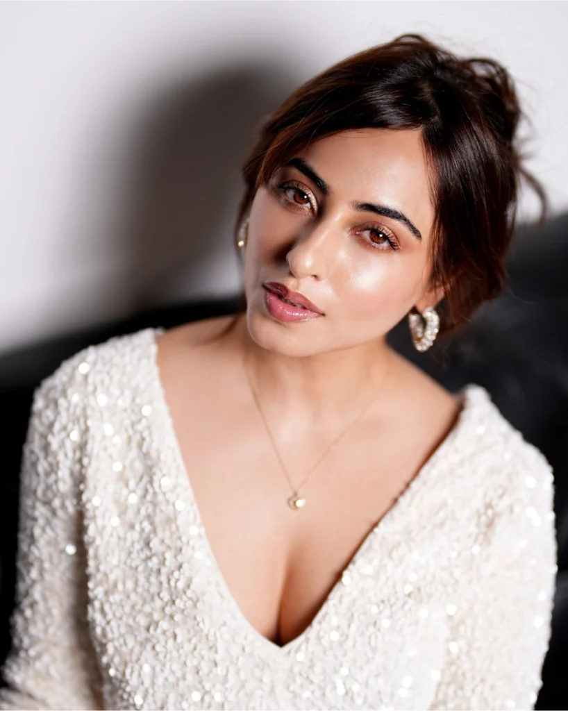 Niyati Fatnani's Fabulous Looks