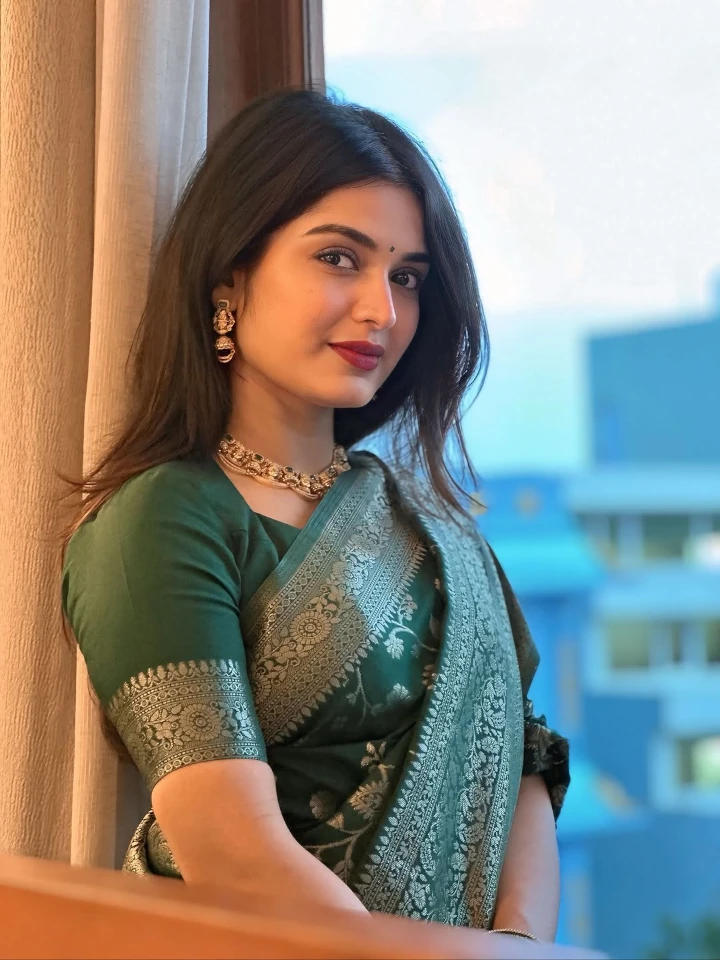 Priyanka Jain Saree Image