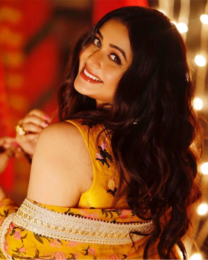 Ritabhari Chakraborty's Fabulous Indian Look