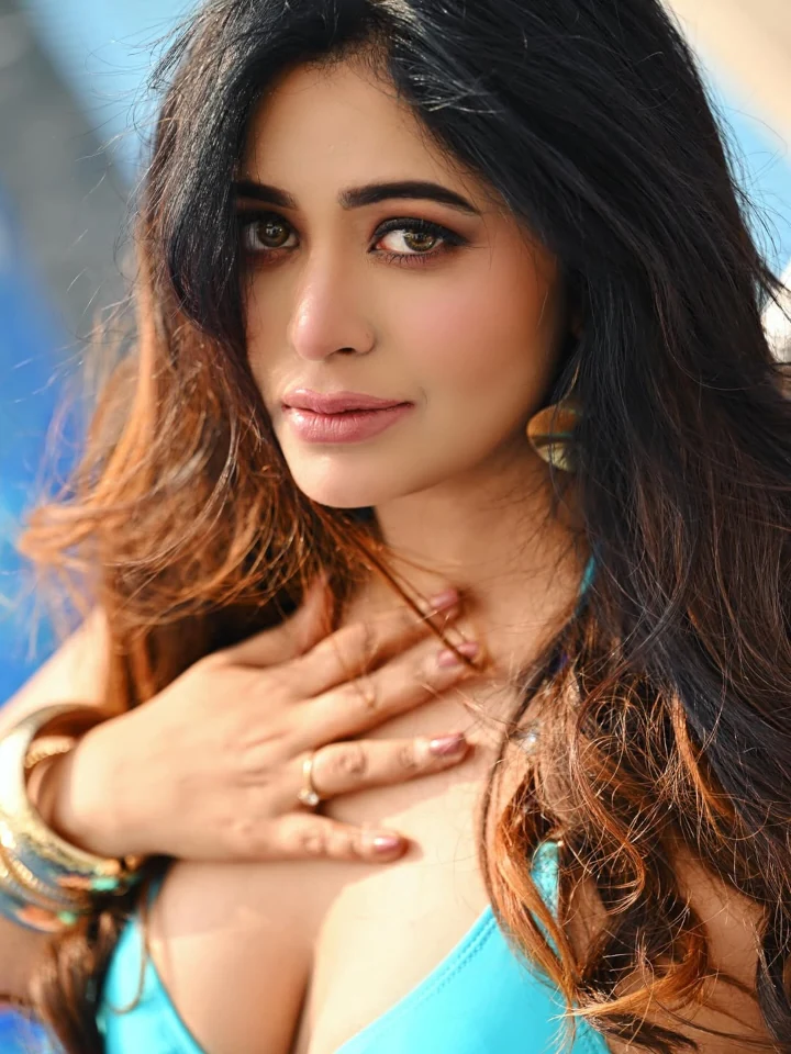 Ritabhari Chakraborty's Gorgeous Looks