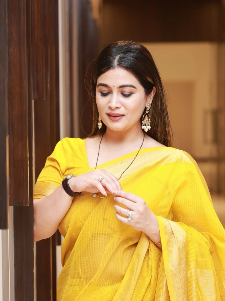 Ruchita Jadhav Facebook Images