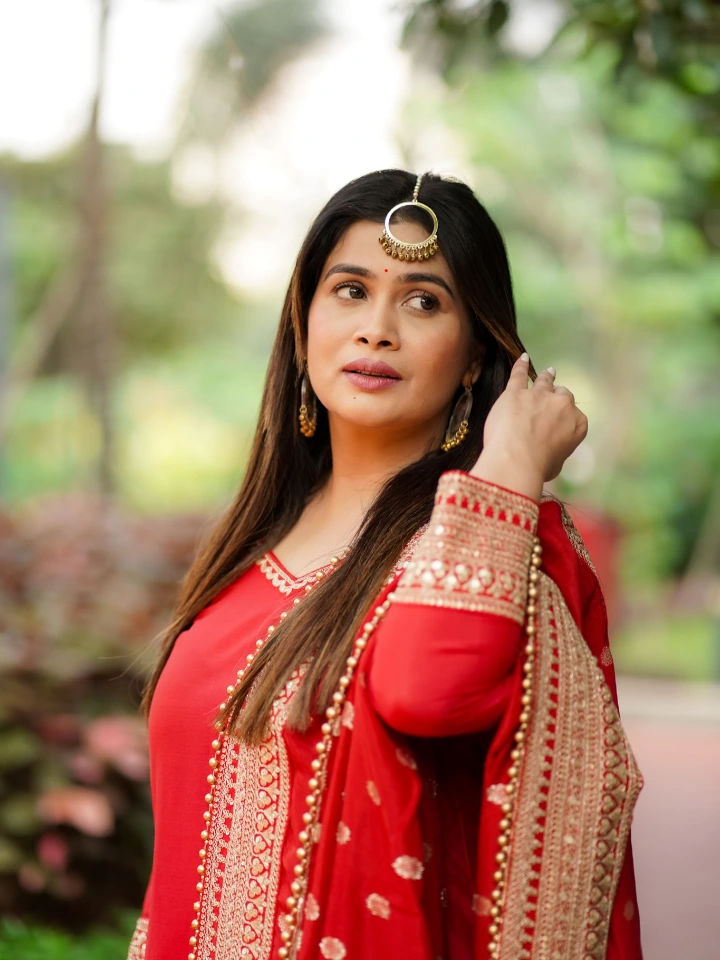 Ruchita Jadhav's Fabulous Indian Look