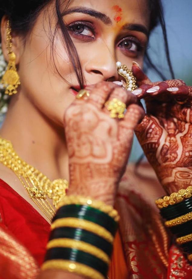 Ruchita Jadhav's Hottest Looks