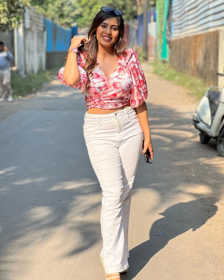 Sanika Kashikar Height