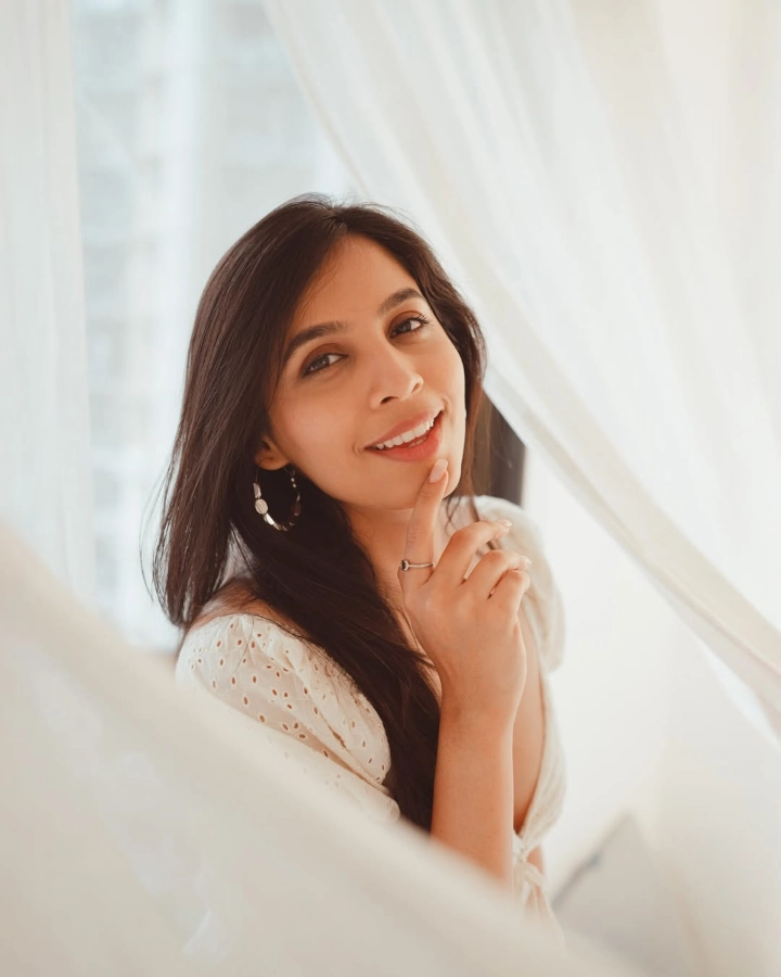 Sanika Kashikar Looking Stunningly Gorgeous