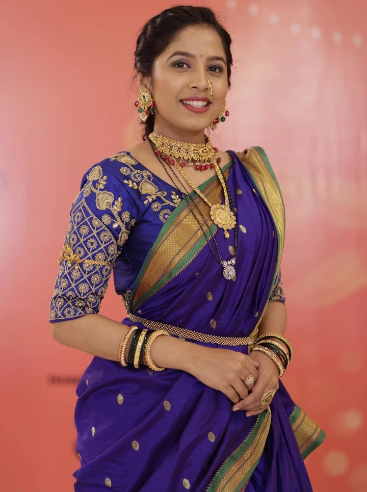 Sanika Kashikar in a Traditional Maharashtrian Look