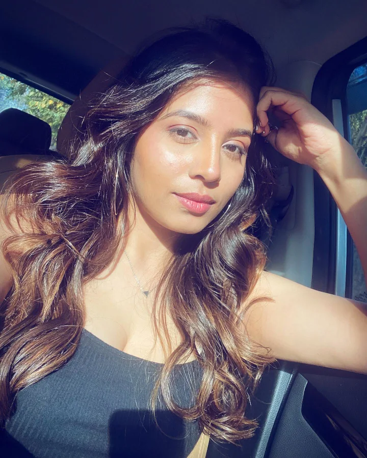 Sanika Kashikar's Sun Kissed Image