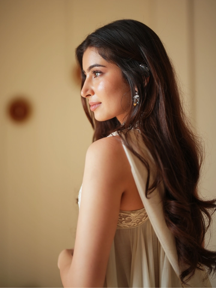 Sara Arjun's beautiful back