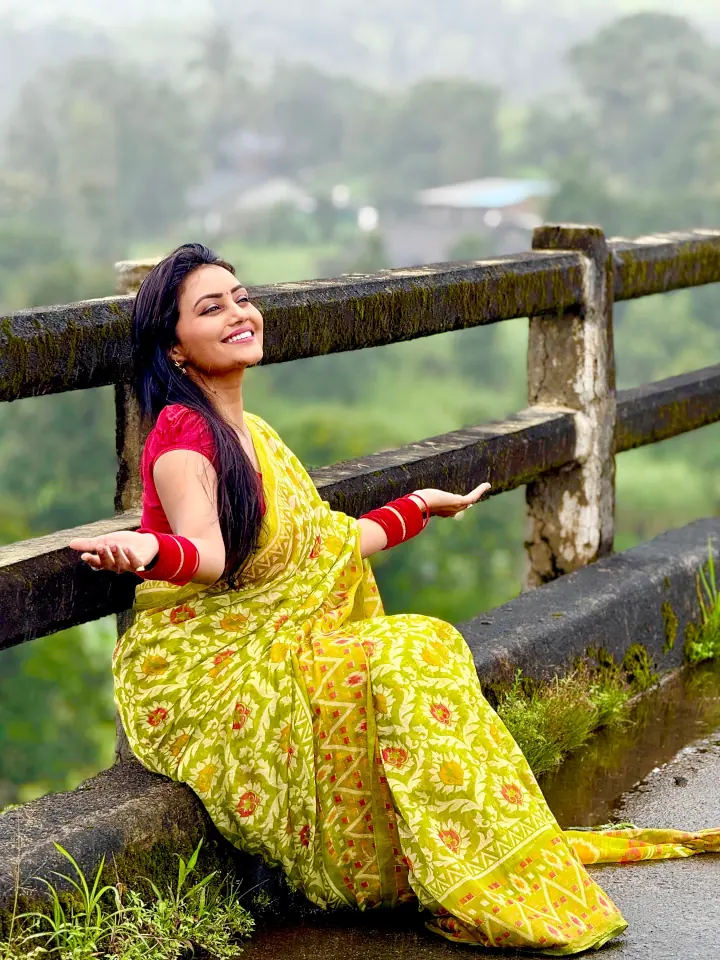 Sonali Patil Hottest