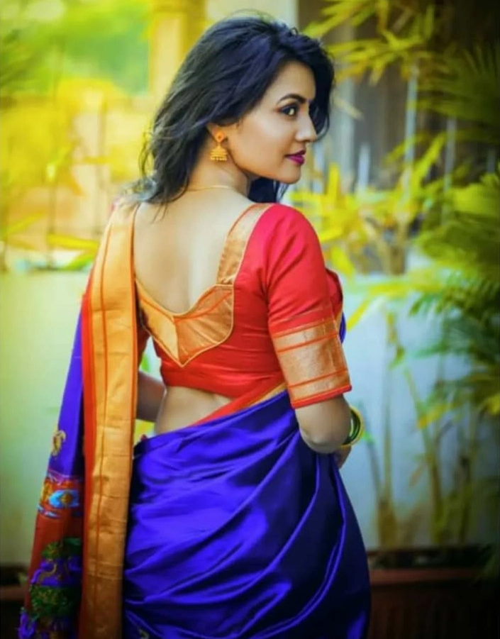 Sonali Patil in Hot Saree Image