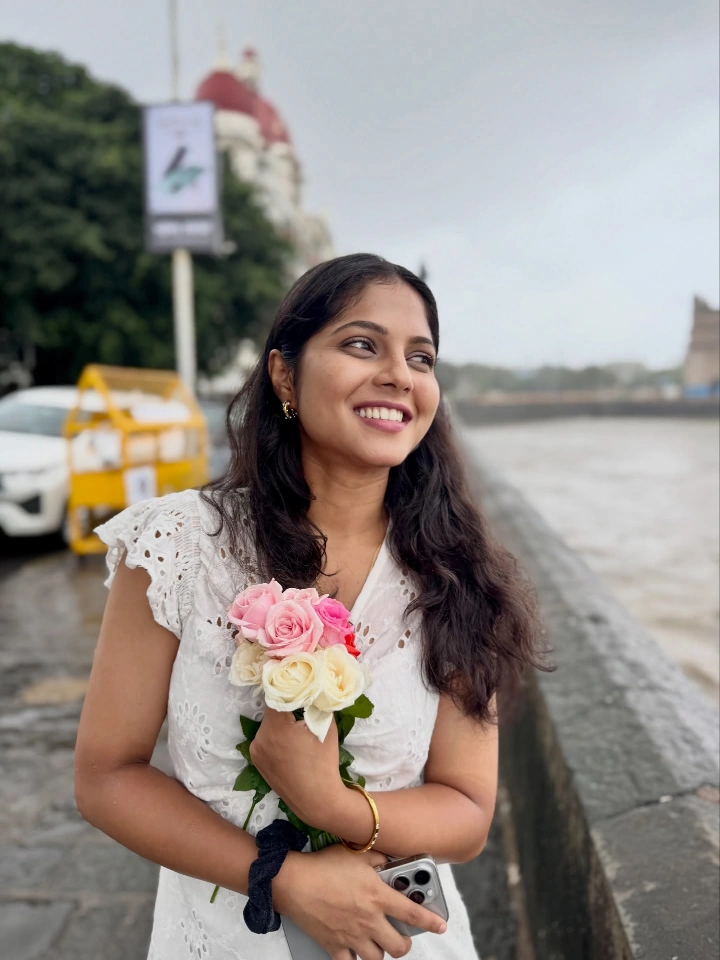 Vijaya Babar was born in Mumbai, Maharashtra, India