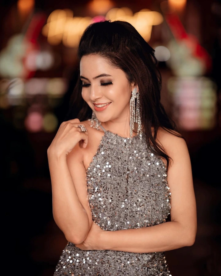 Anushka Sarkate Hottest