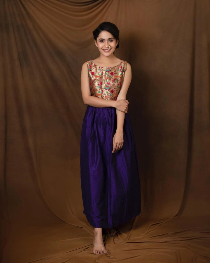 Anushka Sarkate Model