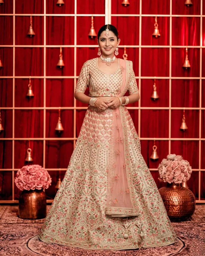 Anushka Sarkate has featured in a Jewellery Advertisement