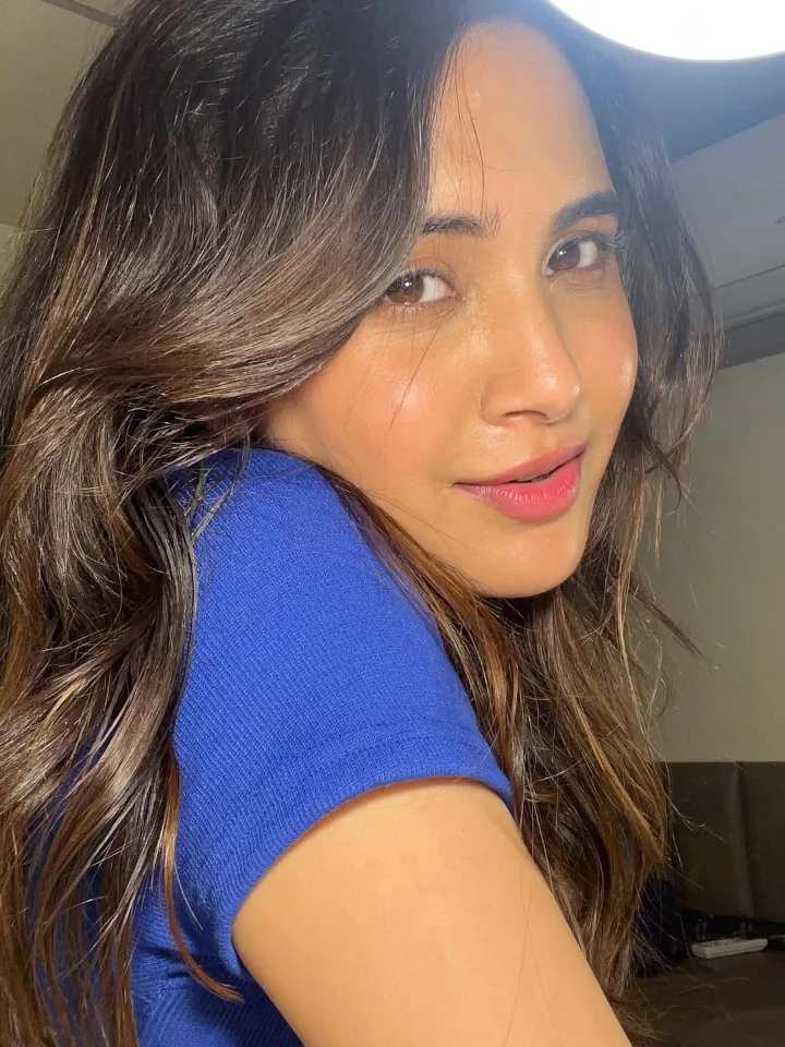 Anushka Sarkate in Hardik Shubheccha