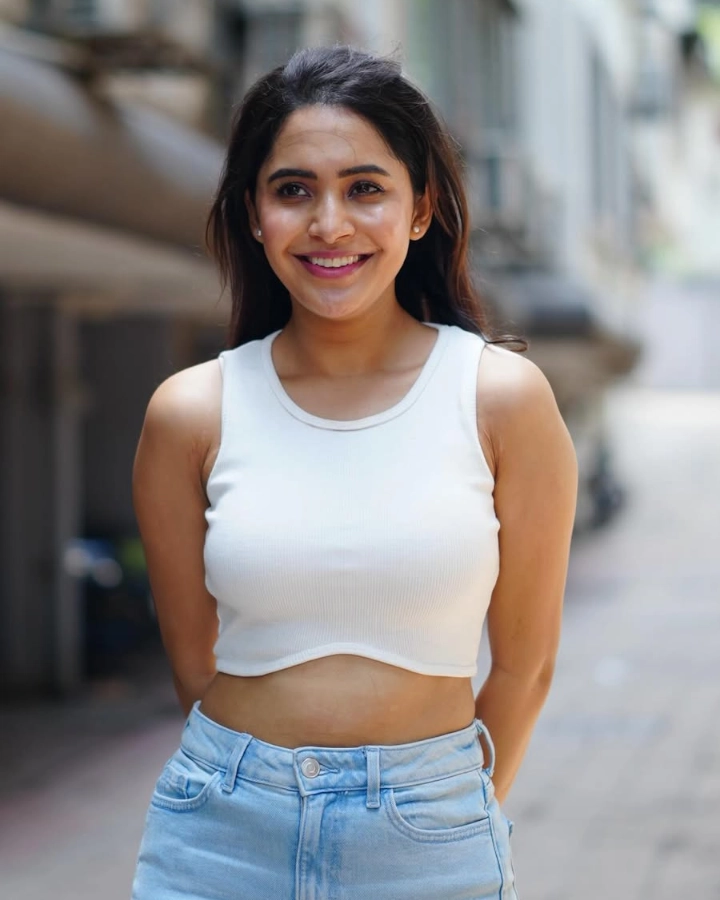 Anushka Sarkate's New Instagram Image