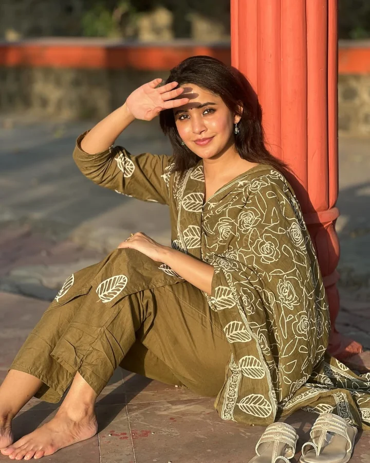 Anushka Sarkate's Prettiest Looks Ever