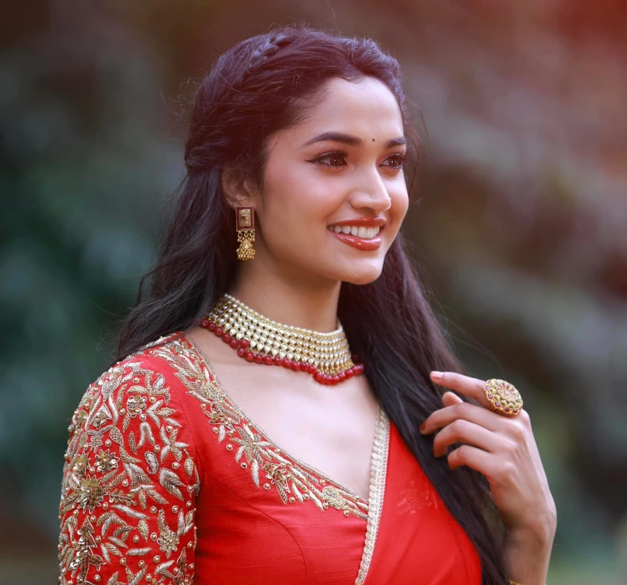 Reeshma Nanaiah's Latest Beautiful Backless Image