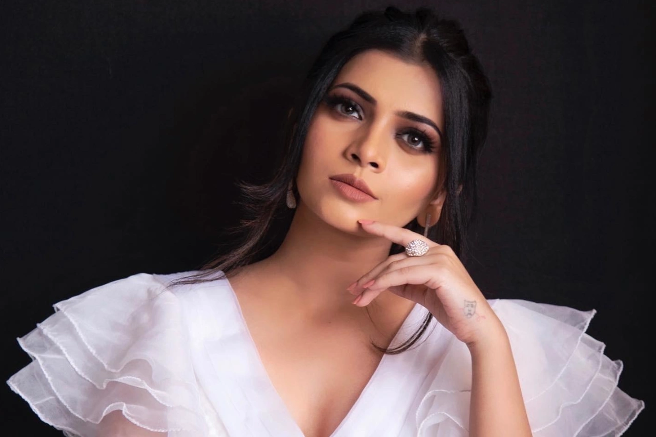 Ruchira Jadhav (Marathi Film & Television Actress) Age, Biography, Boyfriend, Marriage, Husband, Family, TV Shows, Films, Web-series, Music Videos, Bigg Boss Marathi Season 4 Journey, & More