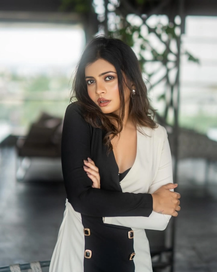 Ruchira Jadhav's Fabulous Looks