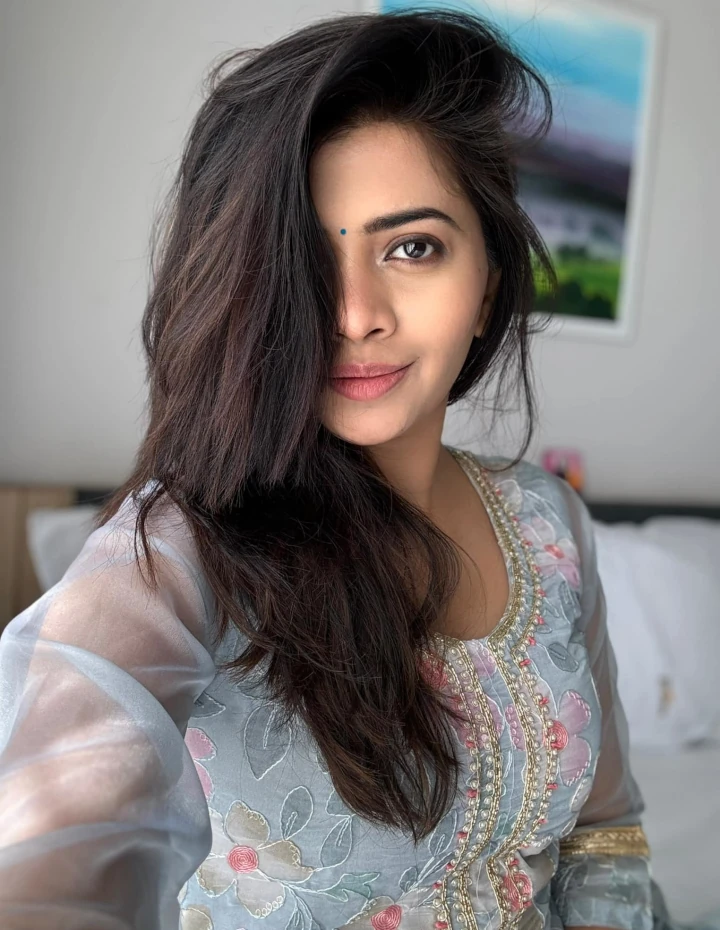 Ruchira Jadhav's Long Hair