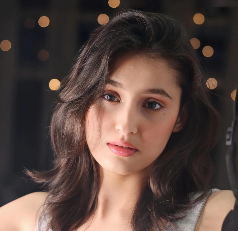 Samridhi Puri Currently Lives in Jammu, Jammu and Kashmir, India