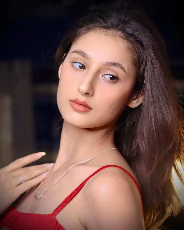 Samridhi Puri Cute Image